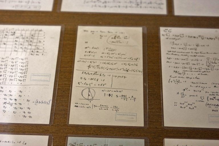 Albert Einstein'a ait 110 belge ilk kez sergilendi