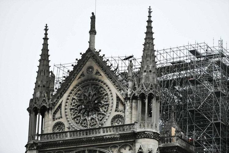 Notre Dame Katedrali yangın sonrası içeriden ilk kez görüntülendi!