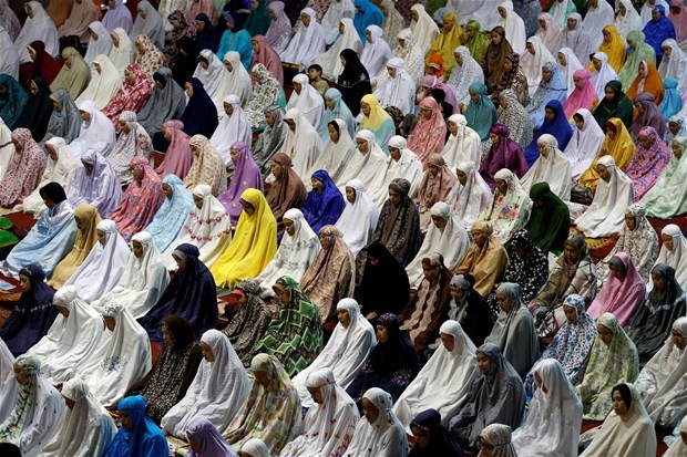 Dünya Ramazan'ı böyle karşıladı
