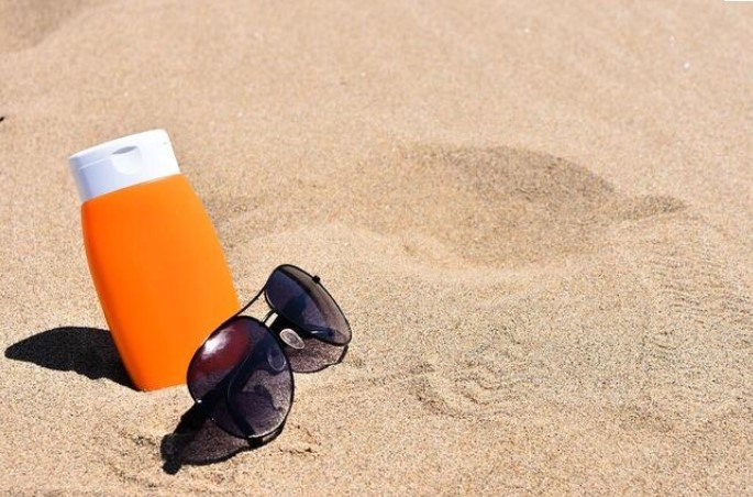 Aşırı portakal suyu ve limonata içmek güneş lekesi yapabilir