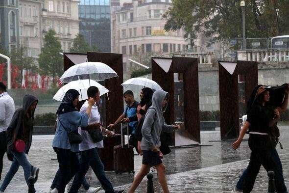 İstanbul'u şiddetli yağış vurdu!