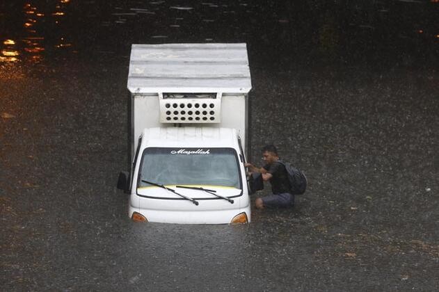 İstanbul'u şiddetli yağış vurdu!