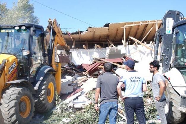 İstanbul'da yüzlerce kaçak yapı yıkıldı