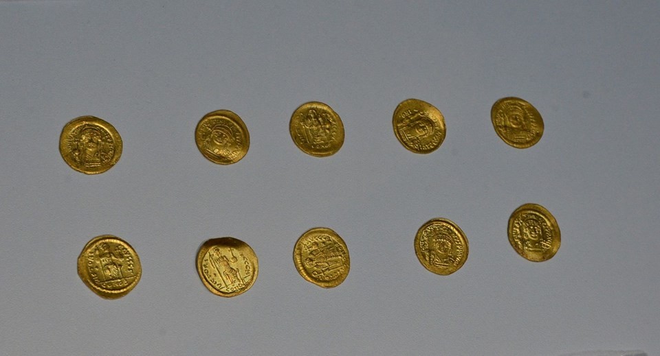 Çanakkale'de Bin 700 yıllık Bizans altınları bulundu