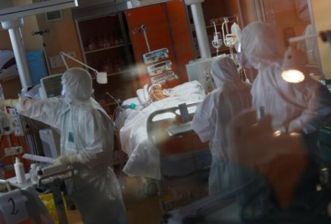 DSÖ'den korkutan açıklama: Haftada 4 milyon insan korona virüse yakalanıyor
