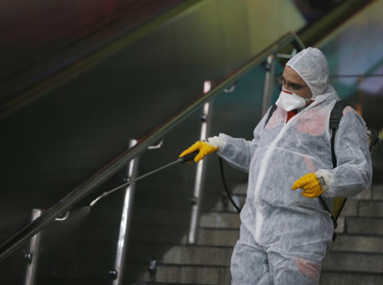 Başkentte metro ve Ankaray istasyonlarında virüs temizliği