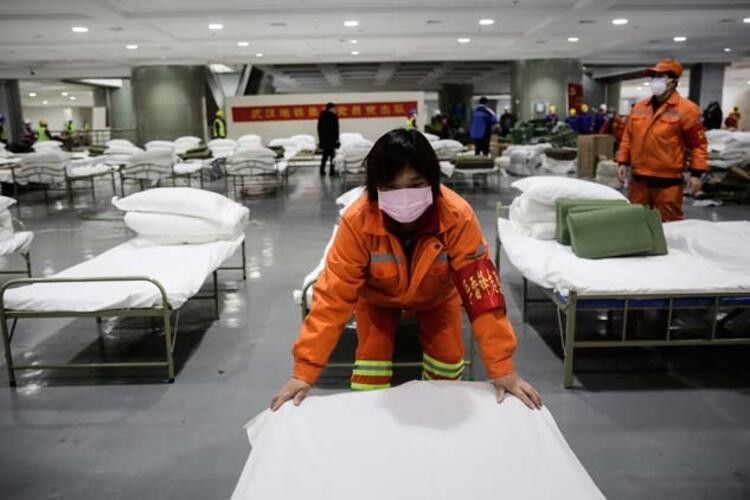 Wuhan'da pek çok yer geçici hastaneye dönüştürülüyor 