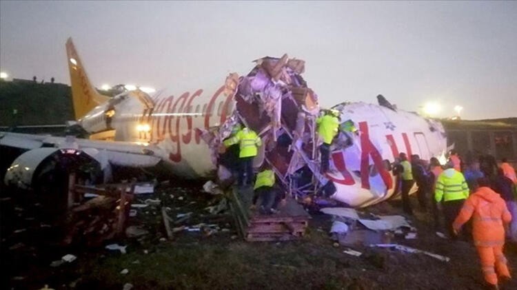 Sabiha Gökçen'deki uçak kazasından ilk görüntüler