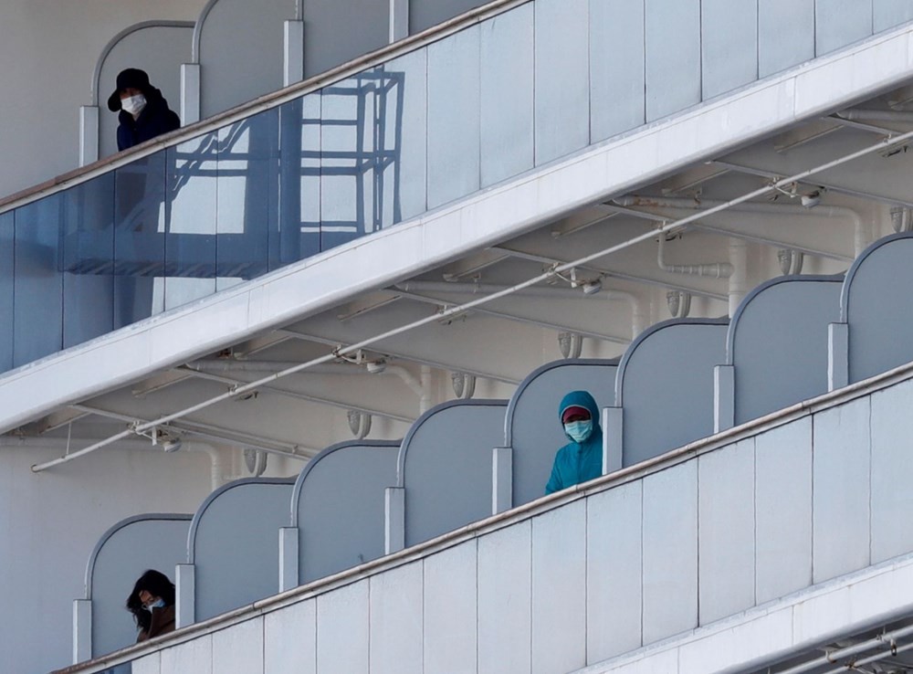 Karantinaya alınan yolcu gemisinde 10 kişide daha virüs saptandı