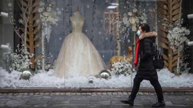 İptal edilen düğünler, boş sınıflar: Korona virüs Çin'de yaşamı nasıl değiştirdi?  