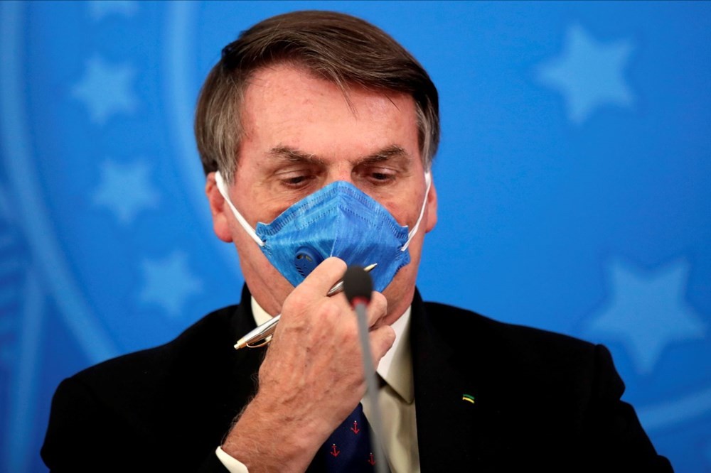 Bolsonaro, virüsü yine basit bir gribe benzetti
