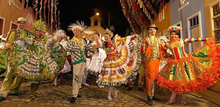 Dünyanın dört bir yanından ilginç gelenekler: 22 ülke, 22 farklı gelenek