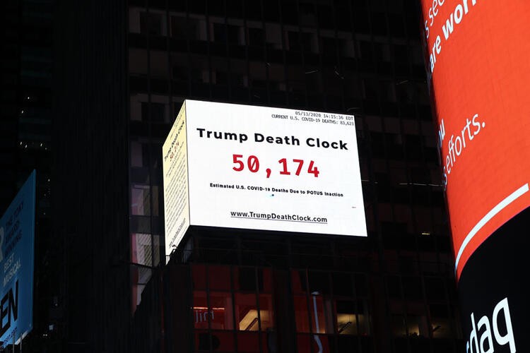 Trump'ın ölüm saatini astılar