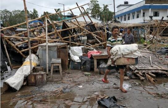 Hindistan ve Bangladeş'i vuran Amphan Kasırgası'nda 24 ölü