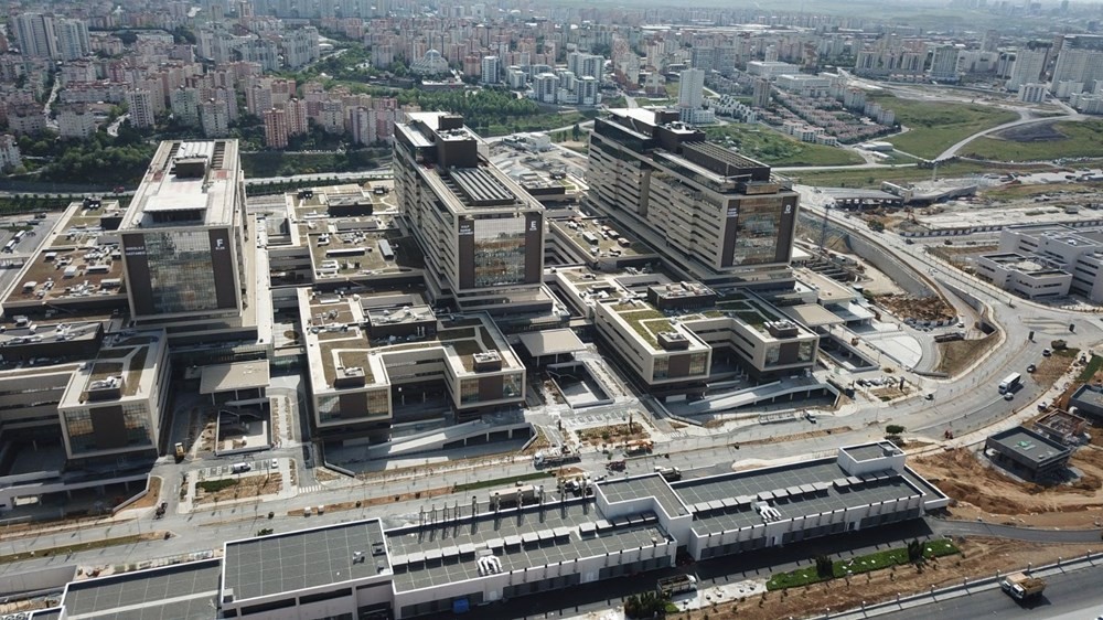 Başakşehir Çam ve Sakura Şehir Hastanesi açıldı