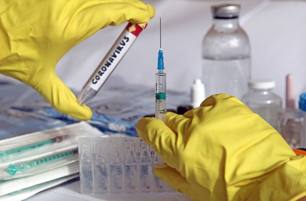 Korona virüs aşısı en az bir yıl koruyacak