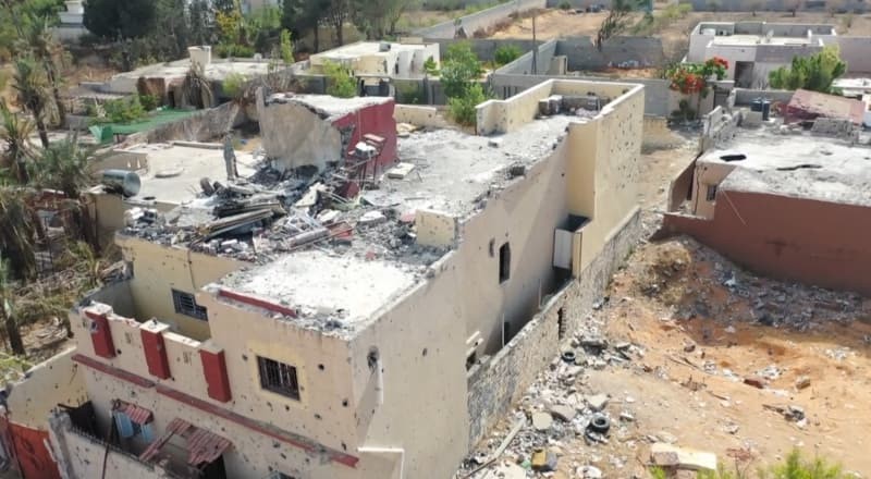 Hafter milislerinin Trablus'ta yol açtığı yıkım havadan görüntülendi