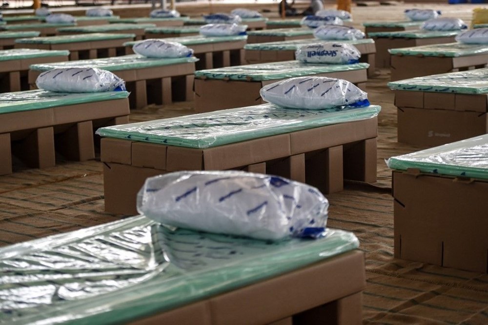 Hindistan'da Kovid-19'a karşı karton yatak çözümü