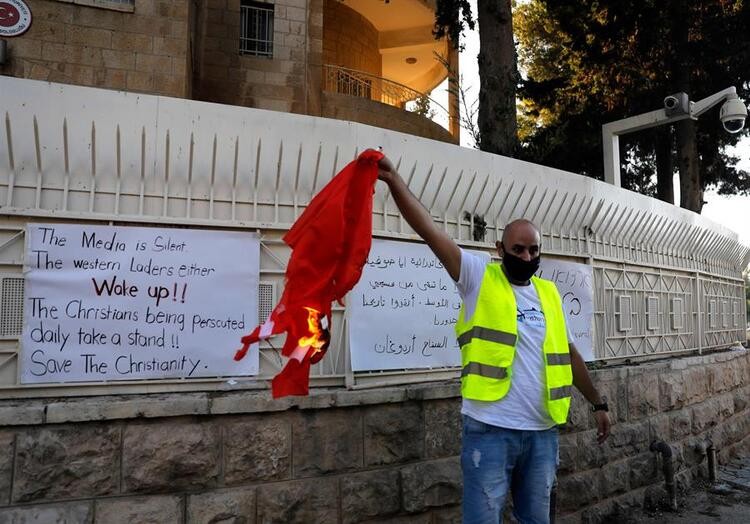 Kudüs'te Türk bayrağına çirkin saldırı