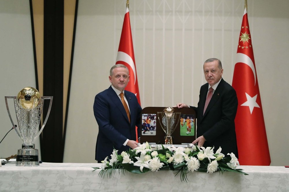 Cumhurbaşkanı Erdoğan, Süper Lig şampiyonu Başakşehir'i kabul etti