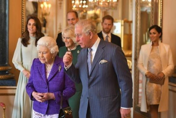 İngiliz Kraliyet Ailesi'ne ait mücevherlerin değeri açıklandı
