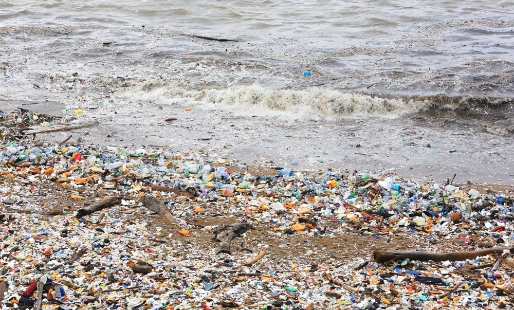Atlantik Okyanusu’nda tahmin edilenden 10 kat daha fazla plastik bulundu