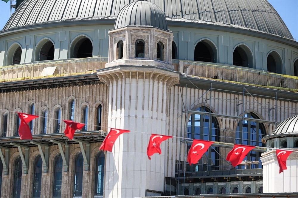 Taksim Camii'nde sona doğru! Yüzde 65'i tamamlandı
