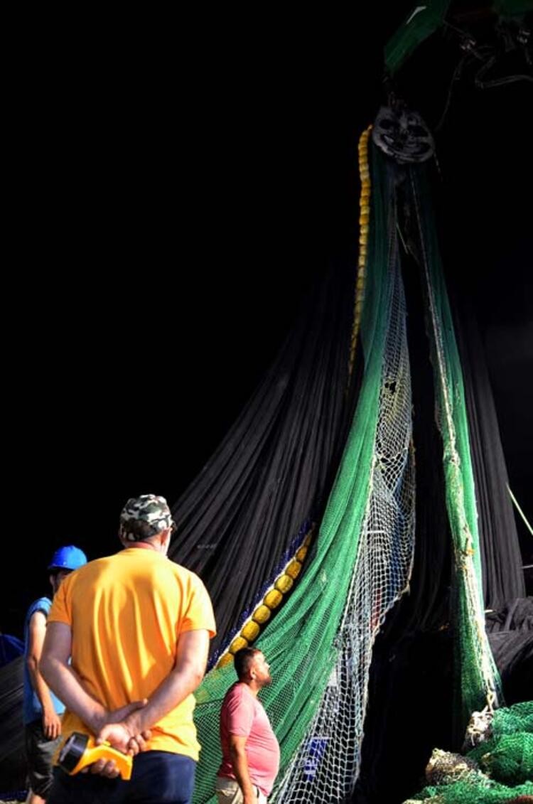 Balıkçılar vira bismillah dedi ağları attı