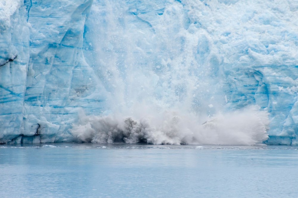 Grönland’de büyük bir buz tabakası koptu