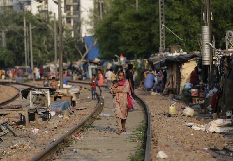 Hindistan Hükümeti 2 milyondan fazla insanı evinden edecek
