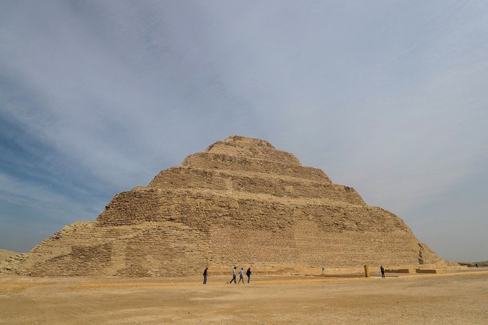 Mısır'da 2 bin 500 yıl öncesine ait 27 lahit bulundu