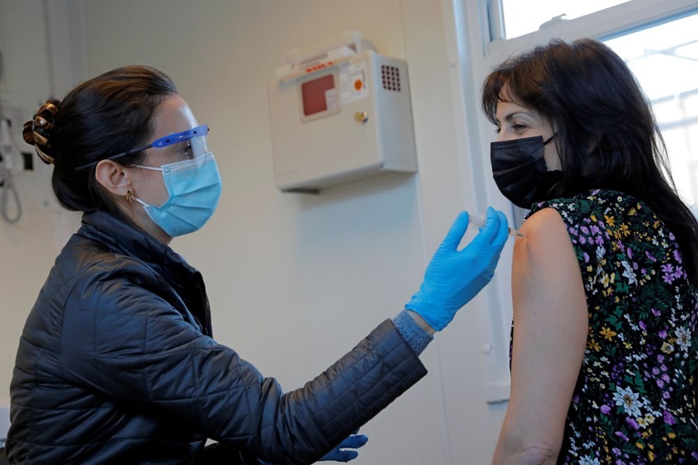 New York'un iki bölgesinde mega aşı merkezi kuruldu