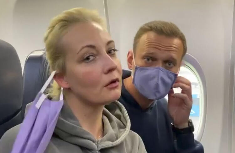 Navalnıy'ın gözaltına alınmasına dünyanın her yerinden tepki yağıyor