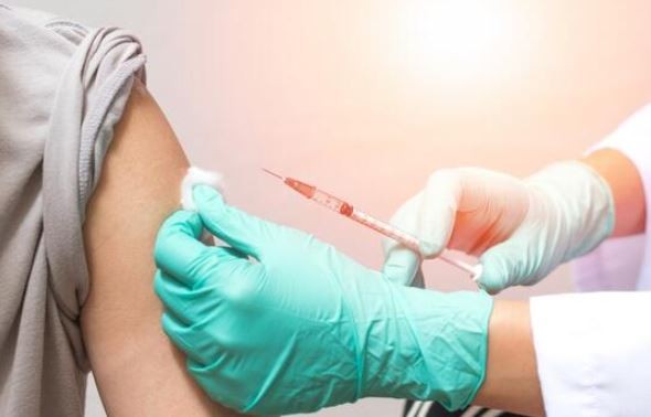 Bilim Kurulu üyesi açıkladı: Çin aşısında tek doz yeterli mi?