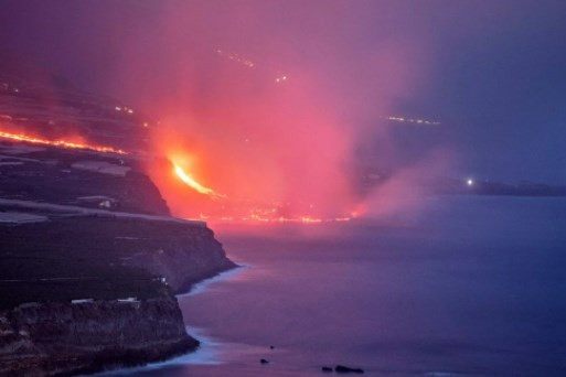 La Palma'da yanardağ nedeniyle evlerini kaybeden halk psikolojik yıkım yaşıyor