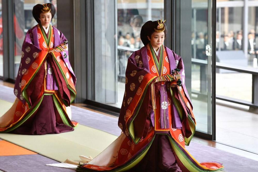 Japon Prenses ülkeyi ikiye böldü: Bizi rahat bırakın!
