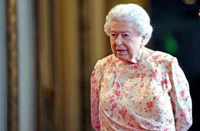 Kraliçe Elizabeth yeni çalışanlar arıyor