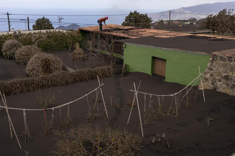 La Palma Adası tamamen külle kaplandı