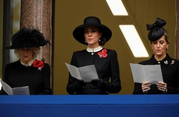 Kraliçe Elizabeth'in yerine Kate Middleton