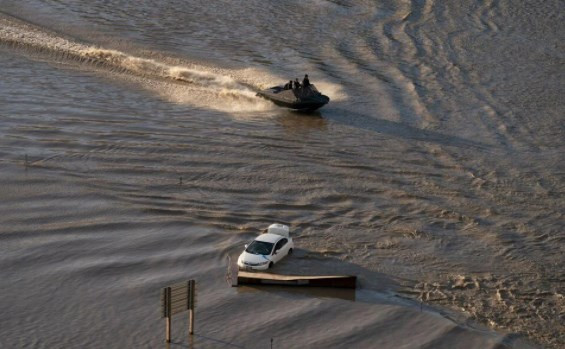 Kanada’da yüzyılın hava felaketi: Yollar kapandı, binlerce kişi tahliye edildi