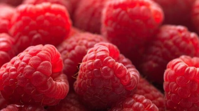 Yiyebileceğiniz en sağlıklı 7 kırmızı orman meyvesi