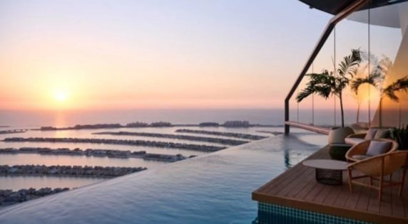 Dünyanın ilk ve en yüksek sonsuzluk havuzu Dubai'de açıldı