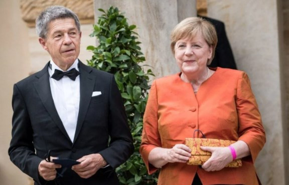 Merkel'in eşi Joachim Sauer: Alman halkı tembel