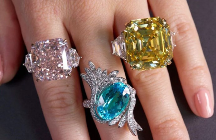 Rus kraliyet mücevherleri açık artırmaya çıktı: Rekor fiyata satılmaları bekleniyor