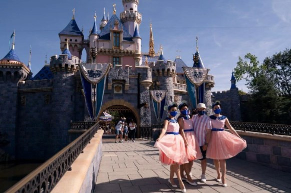 Giriş ücreti 25 bin pound: Disneyland'ın özel hizmeti Club 33