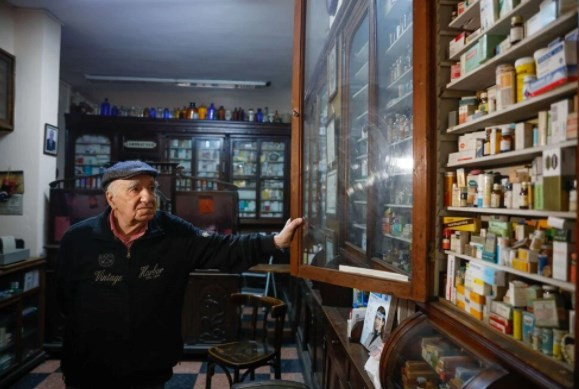 İstanbul'un en eski eczanesi 119 yıldır şifa dağıtıyor