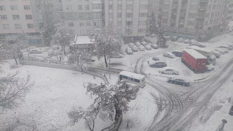 Türkiye 'kar'a teslim: Çok sayıda ilde eğitime kar engeli!