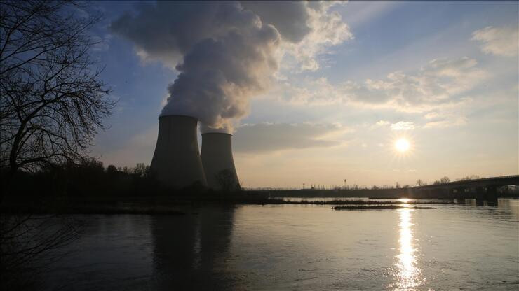 Almanya'dan çarpıcı karar: Nükleer enerji santralini kapatıyor!