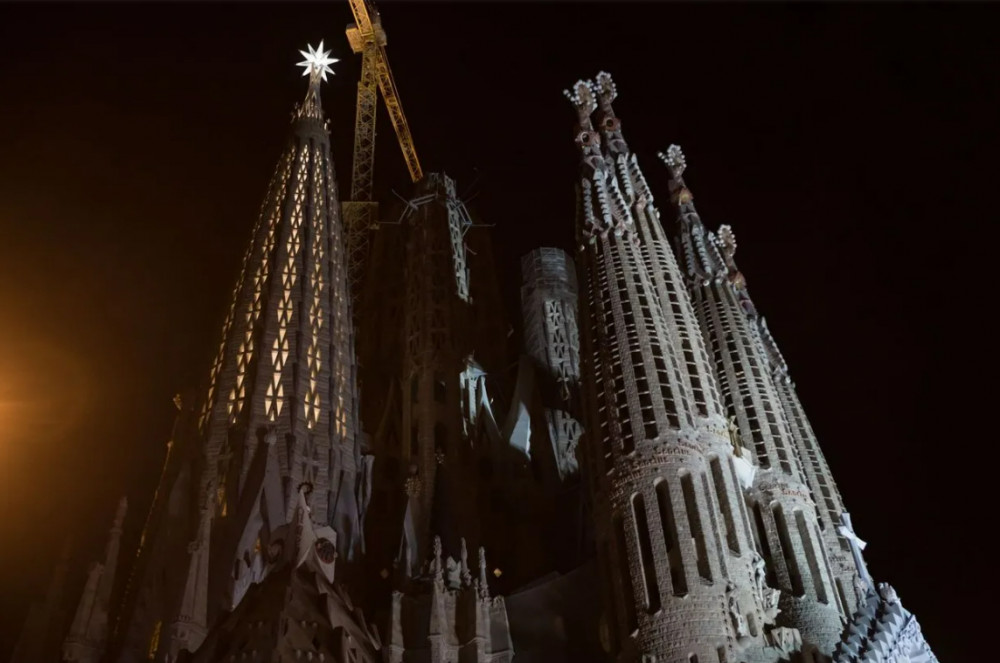 Sagrada Familia'nın yeni kulesi açıldı