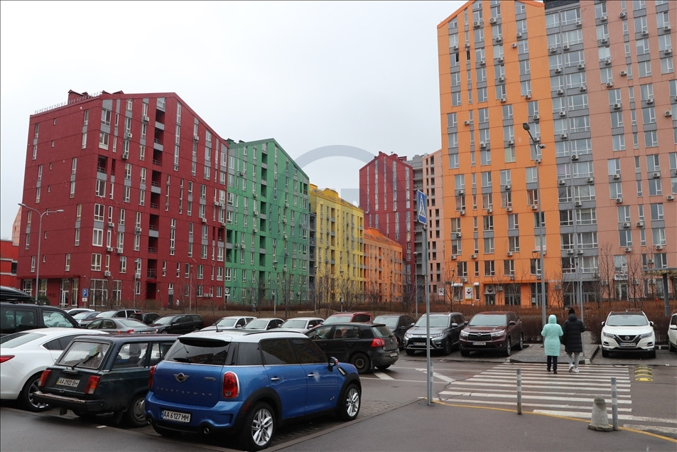 Kiev'deki renkli binalar ilgi çekiyor